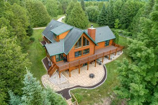8999 Swan Pointe Dr, Cheboygan, MI 49721
