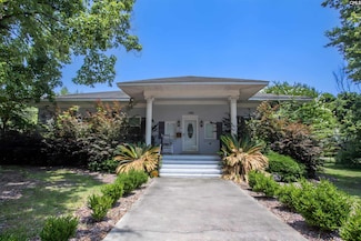 1700 Broad St, Camden, SC 29020