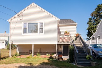 43 Pond St, Swansea, MA 02777