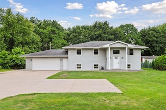 2965 Edgerton St, Saint Paul, MN 55117