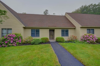 4 Cheshire Meadows Ln Unit 4, Kennebunk, ME 04043