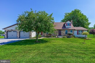 2227 Slagel Rd, Spring Grove, PA 17362
