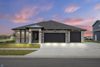 7886 Firefly Ln, Horace, ND 58047