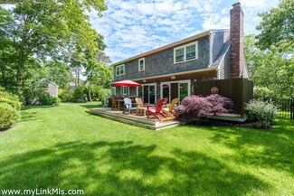 38 Edgewood Dr, Edgartown, MA 02539