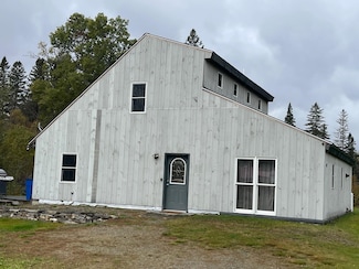 481 Colebrook Rd, Errol, NH 03579