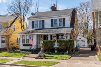 615 Edgewater Dr, South Bend, IN 46601