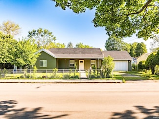 1804 W 14th St, Muncie, IN 47302