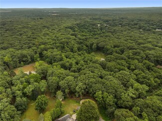 1550 Stony Ln, North Kingstown, RI 02852