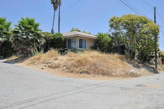 219 Plymouth Dr, Vista, CA 92083
