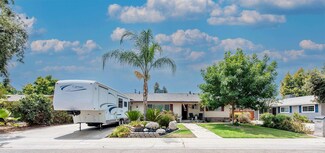 817 W Cambridge Ave, Visalia, CA 93277