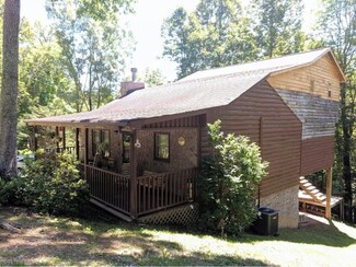 153 Fiddlers Branch Rd, Hampton, TN 37658