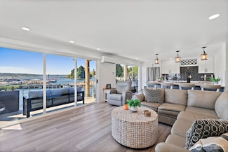 65 Kirkland Ave Unit 108, Kirkland, WA 98033