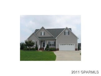 1083 Cody Dr, Grimesland, NC 27837
