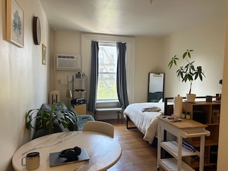132 Remsen St Unit 10, Brooklyn, NY 11201
