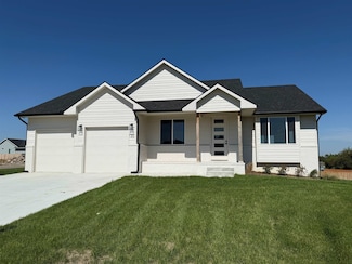 130 Poplar Cir, Goddard, KS 67052