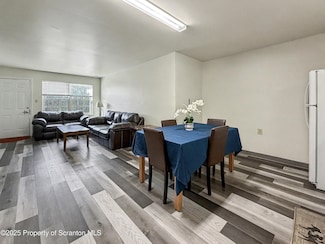 42 Nittany Dr Unit Hemlock 4, Dallas, PA 18612