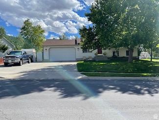 799 3 O'Clock Dr, Tooele, UT 84074