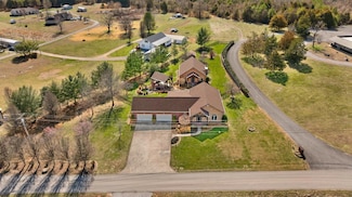 745 Colyer Rd, Bronston, KY 42518