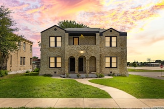 424 Club Dr, San Antonio, TX 78201