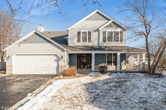 4253 Oak Knoll Ln, Hoffman Estates, IL 60192