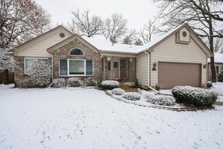 7640 Hamlin St, Crown Point, IN 46307