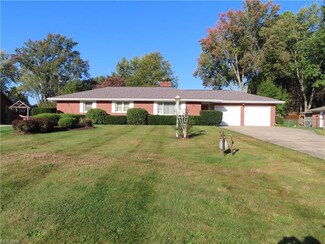 4686 Sherylton Hills Dr, Uniontown, OH 44685