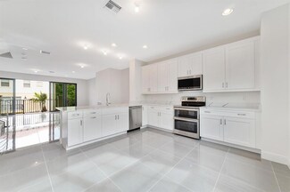 633 Windward Cir N Unit 17, Boynton Beach, FL 33435