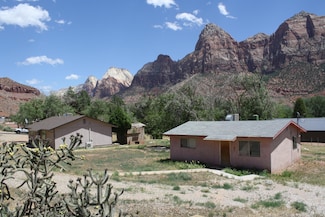 361 Zion Park Blvd Unit & 52 Hummingbird Lan, Springdale, UT 84767
