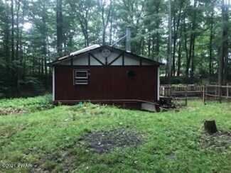 107 Catfish Ct, Canadensis, PA 18325