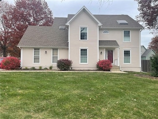 9147 Tomashaw Ln, Lenexa, KS 66219
