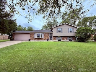 830 W Wenger Rd, Englewood, OH 45322