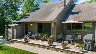 320 Quadna Mountain Rd, Hill City, MN 55748
