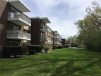 200 Deborah Ln Unit 16A, Wheeling, IL 60090