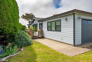 43661 Cypress Pkwy, Manchester, CA 95459