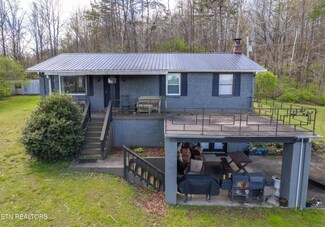 191 Riggs Chapel Rd, Harriman, TN 37748
