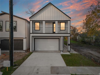 2328 Wavell St, Houston, TX 77088