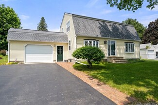4 Upland St, Auburn, MA 01501