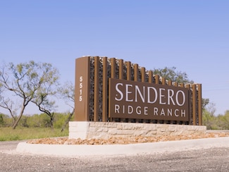 117 Cr 2644, Moore, TX 78057