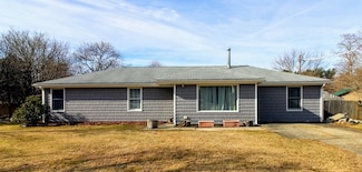 8 Denise Ave, East Freetown, MA 02717