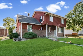 300 N Lincoln St, Thomasboro, IL 61878