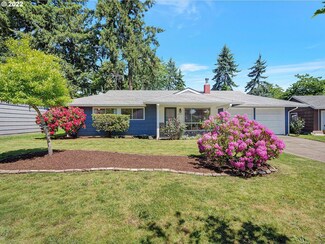 18951 NE Flanders St, Portland, OR 97230