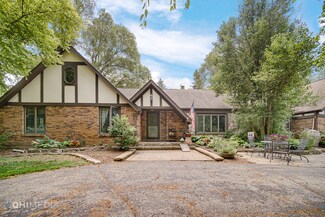 2619 Colby Point Rd, McHenry, IL 60050
