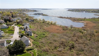 30 Sunnyside Ave, Bristol, RI 02809