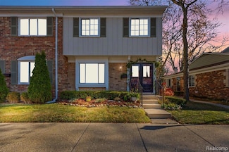 4952 Coventry St Unit 315, Royal Oak, MI 48073