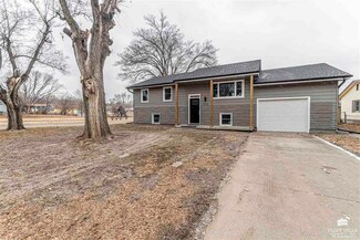 1314 Manley Cir, Junction City, KS 66441