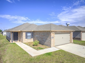 1316 Chuck Wagon Dr, El Reno, OK 73036