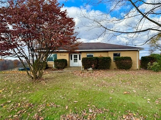 119 Pine Run Church Rd, Apollo, PA 15613