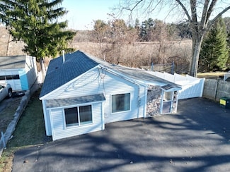 19 Old Faith Rd, Shrewsbury, MA 01545