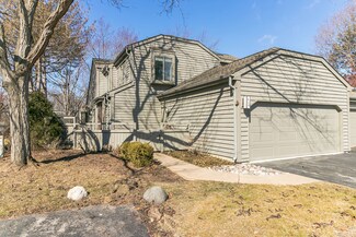 24646 N Golf Ln, Lake Barrington, IL 60010