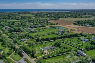 284 Ocean Rd, Bridgehampton, NY 11932